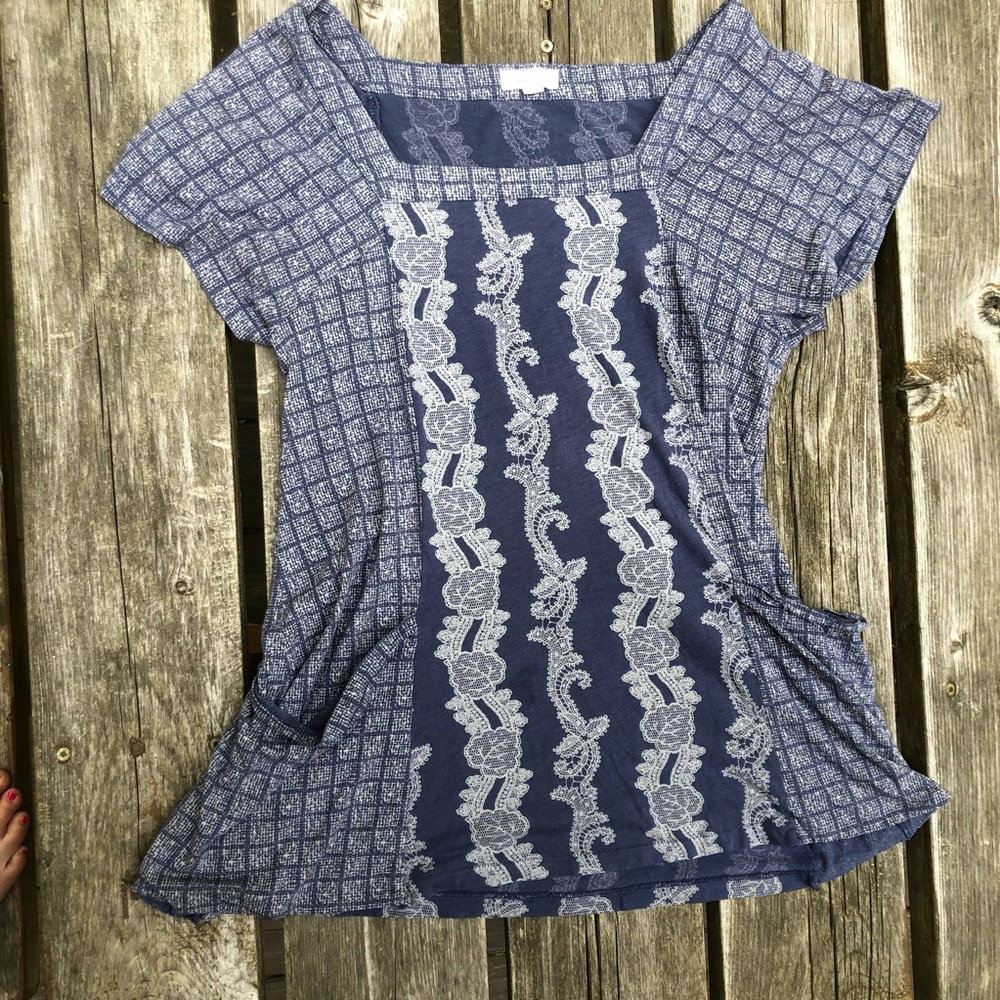 Urban’s Outfitters capped sleeve blouse | for FREE